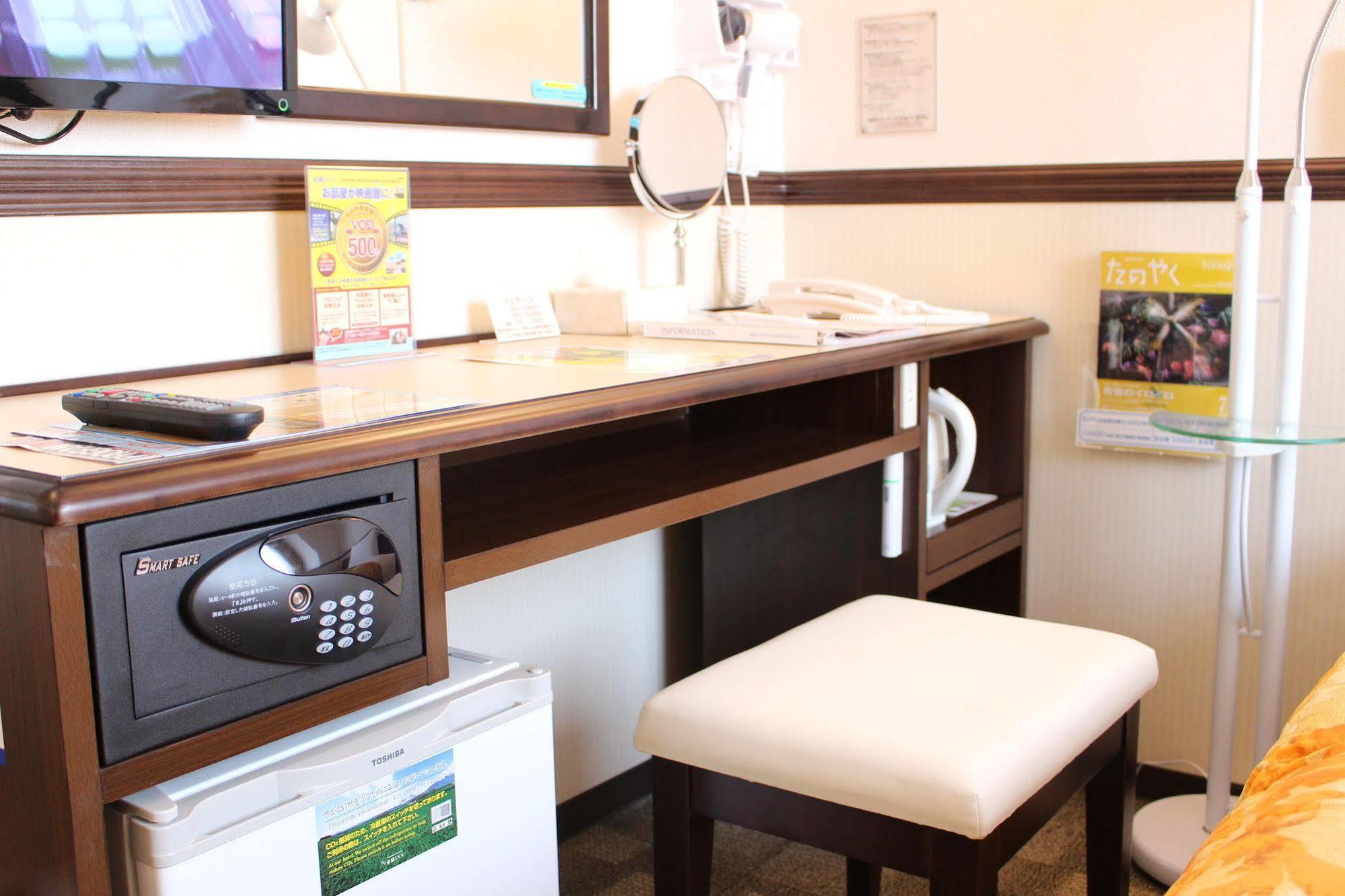 Toyoko Inn Kashiwa Eki Nishi Guchi Экстерьер фото
